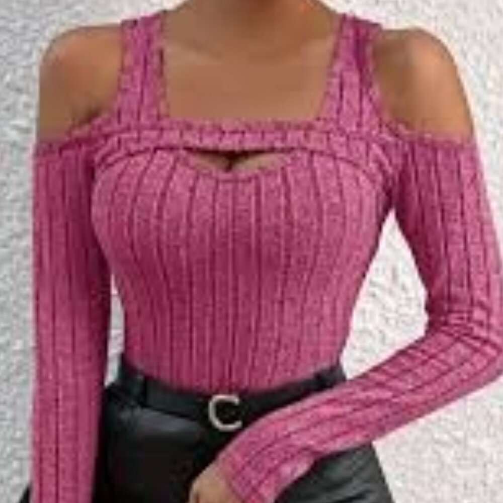 NEVER WORN Cutout with a Unique Cold Shoulder Style S Medium NWT